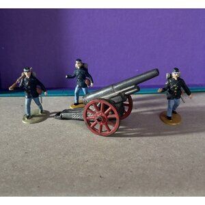 Vintage BARCLAY or MANOIL WWI Field Gun Cannon Lead Vehicle W/ 3 Merten 1054 Men